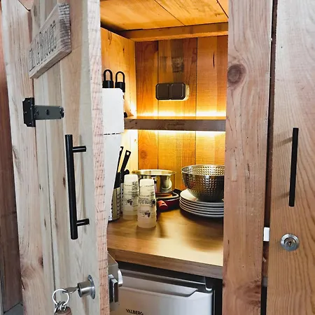 Le Bivouac De La Plante 1 B&B Saint-Aubin-de-Branne